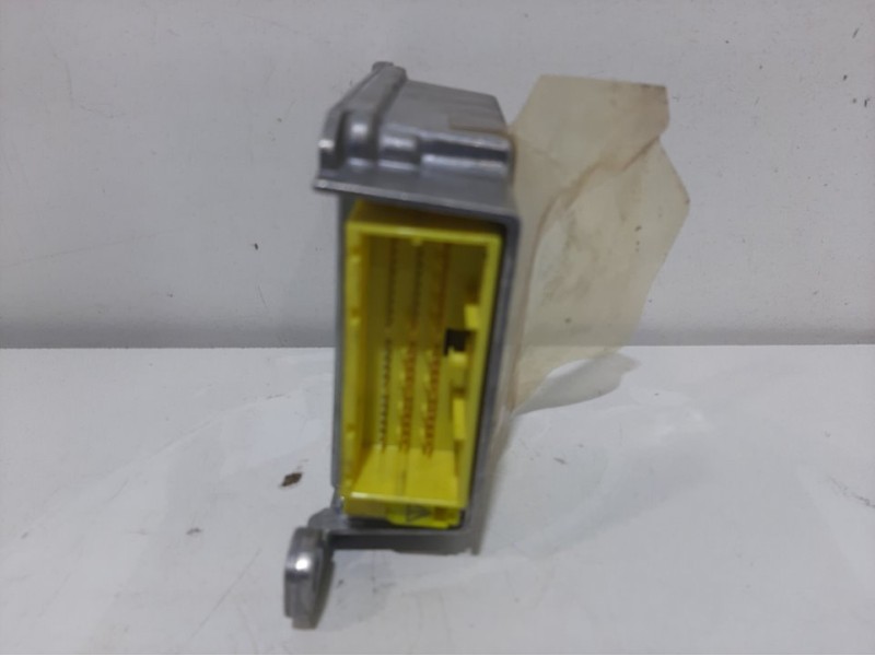 Recambio de centralita airbag para toyota auris sol referencia OEM IAM 8917002560  