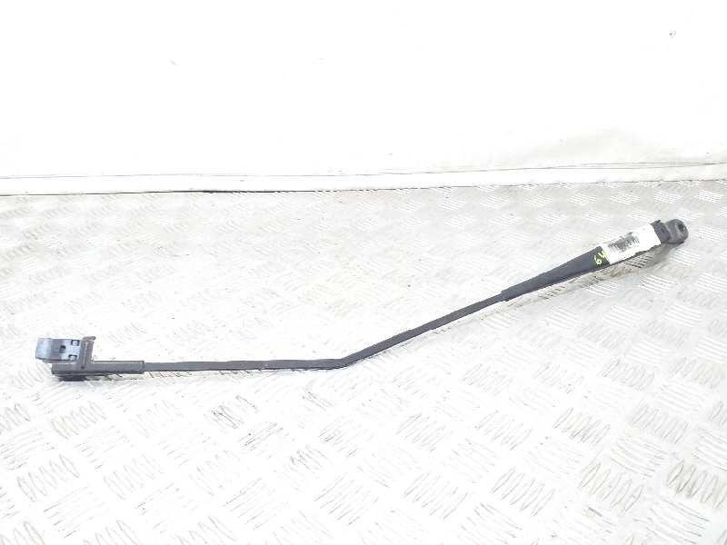 Recambio de brazo limpia delantero derecho para peugeot 207 sport referencia OEM IAM 6429AN  