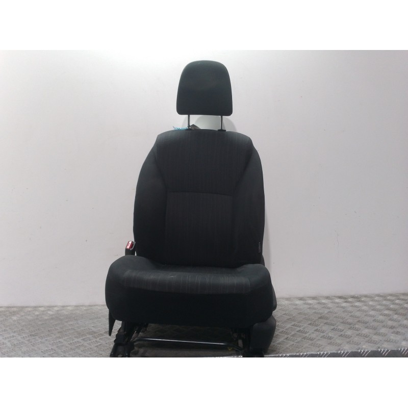 Recambio de asiento delantero izquierdo para toyota auris sol referencia OEM IAM 7120012J20B7  