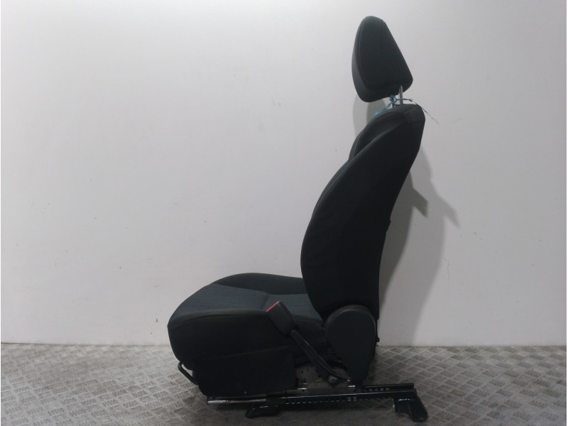 Recambio de asiento delantero derecho para toyota auris sol referencia OEM IAM   