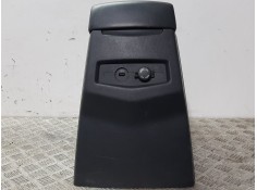 Recambio de apoyabrazos central para ssangyong rodius xdi limited referencia OEM IAM 7791021020 7791621030  2