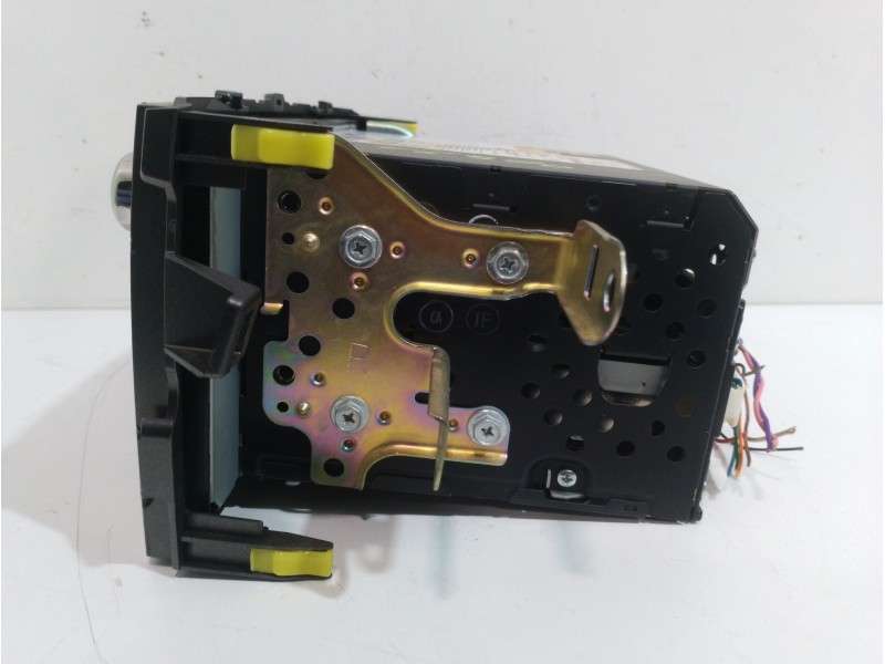 Recambio de sistema audio / radio cd para toyota auris sol referencia OEM IAM 8612002520  