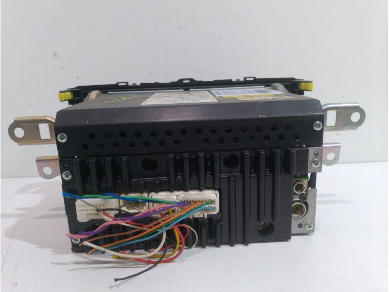 Recambio de sistema audio / radio cd para toyota auris sol referencia OEM IAM 8612002520  