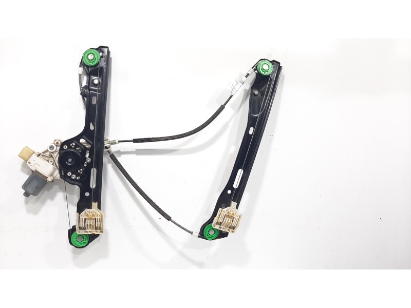 Recambio de elevalunas delantero izquierdo para bmw serie 1 berlina (e81/e87) 118d referencia OEM IAM 51337138465   Recambio de elevalunas delantero izquierdo para bmw serie 1 berlina (e81/e87) 118d referencia OEM IAM 51337138465