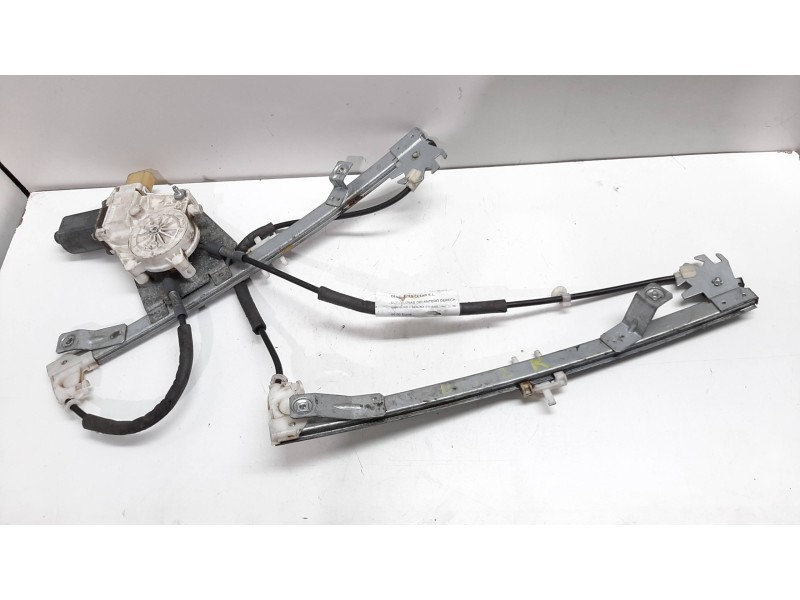 Recambio de elevalunas delantero derecho para bmw serie 1 berlina (e81/e87) 118d referencia OEM IAM 51337138466  