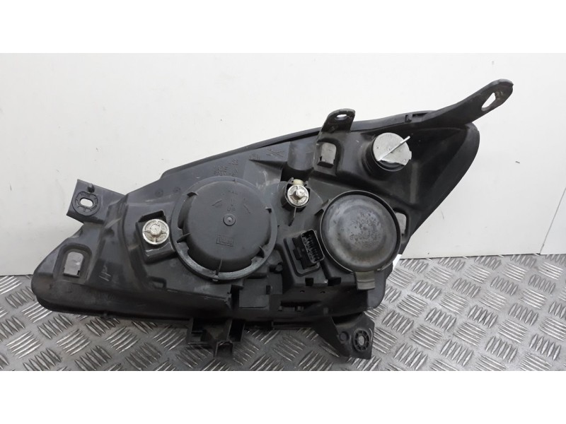 Recambio de faro derecho para citroën c5 berlina 2.0 hdi sx referencia OEM IAM 9632664780  