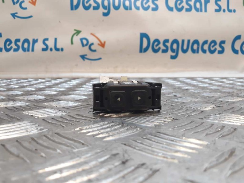 Recambio de mando elevalunas delantero derecho para fiat tempra berlina (159) 2.0 i.e. referencia OEM IAM    Recambio de mando elevalunas delantero derecho para fiat tempra berlina (159) 2.0 i.e. referencia OEM IAM