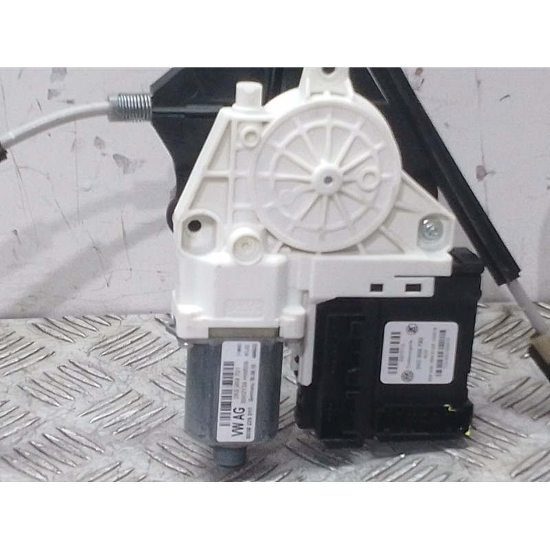 ELEVALUNAS DELANTERO IZQUIERDO 0130822509 5K0959793 CONFORT - imagen 3