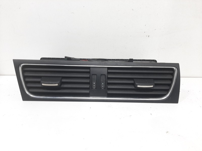 Recambio de rejilla aireadora para audi a4 ber. (b8) básico referencia OEM IAM 8T1820951C  