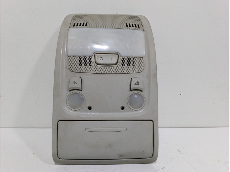 Recambio de luz interior central para audi a4 ber. (b8) básico referencia OEM IAM 8T0947111  
