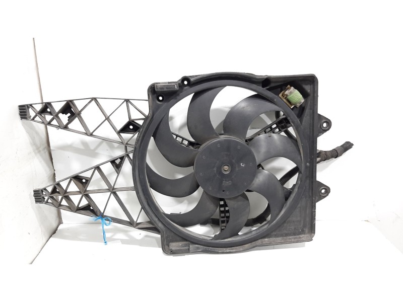 Recambio de electroventilador para fiat bravo (198) 1.9 active multijet referencia OEM IAM 0051820791   Recambio de electroventilador para fiat bravo (198) 1.9 active multijet referencia OEM IAM 0051820791