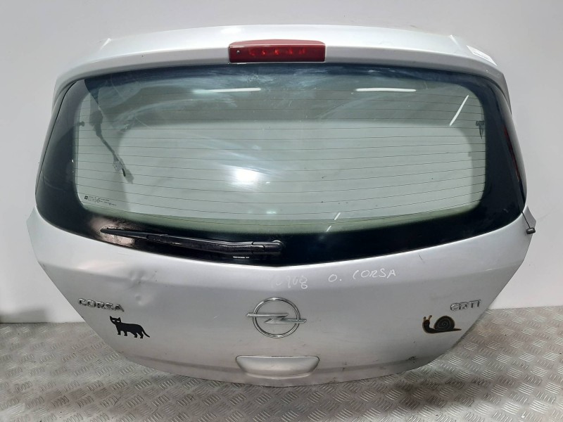 Recambio de porton trasero para opel corsa d cosmo referencia OEM IAM 93191542 PLATA 