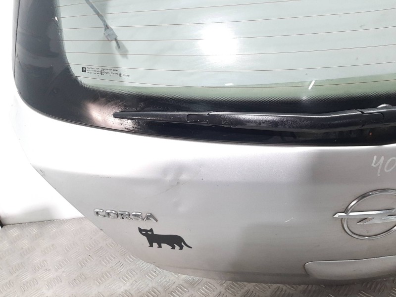 Recambio de porton trasero para opel corsa d cosmo referencia OEM IAM 93191542 PLATA 