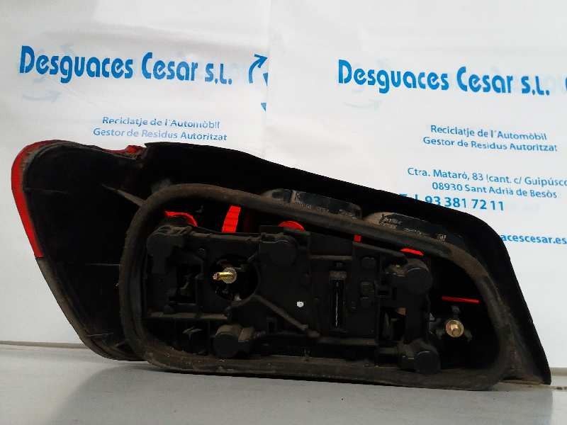Recambio de piloto trasero derecho para peugeot 306 berlina 3/5 puertas (s1) graffic referencia OEM IAM 635195  