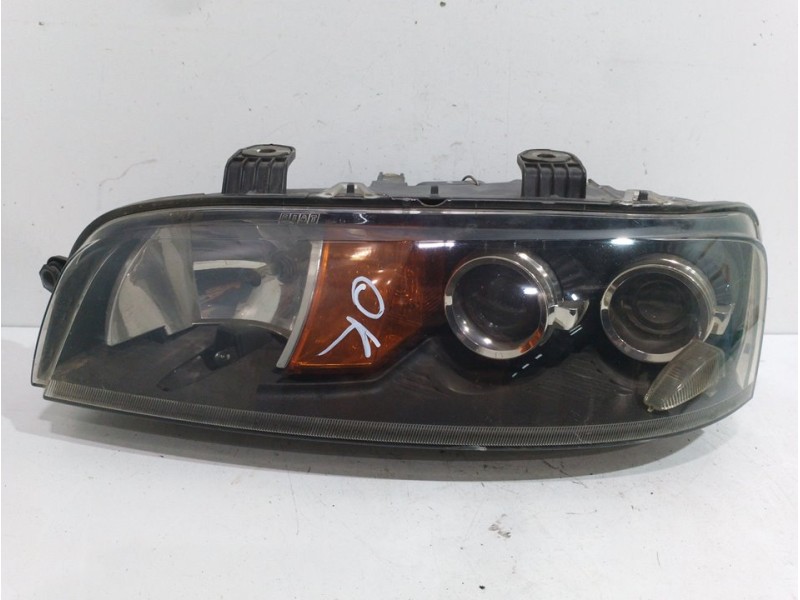 Recambio de faro izquierdo para fiat punto berlina (188) 1.9 d elx (i) referencia OEM IAM    Recambio de faro izquierdo para fiat punto berlina (188) 1.9 d elx (i) referencia OEM IAM