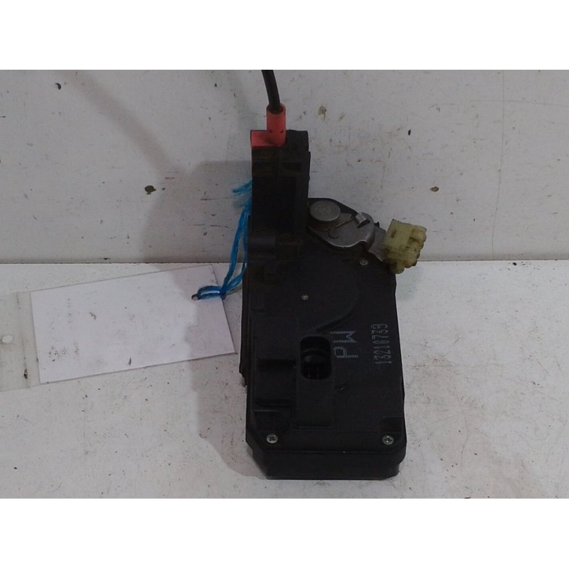 CERRADURA PUERTA TRASERA DERECHA 13210739 4 PINES  - imagen 3