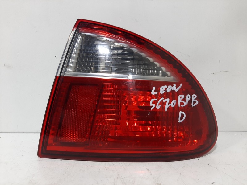 Recambio de piloto trasero derecho para seat leon (1m1) signo referencia OEM IAM 1M6945112  