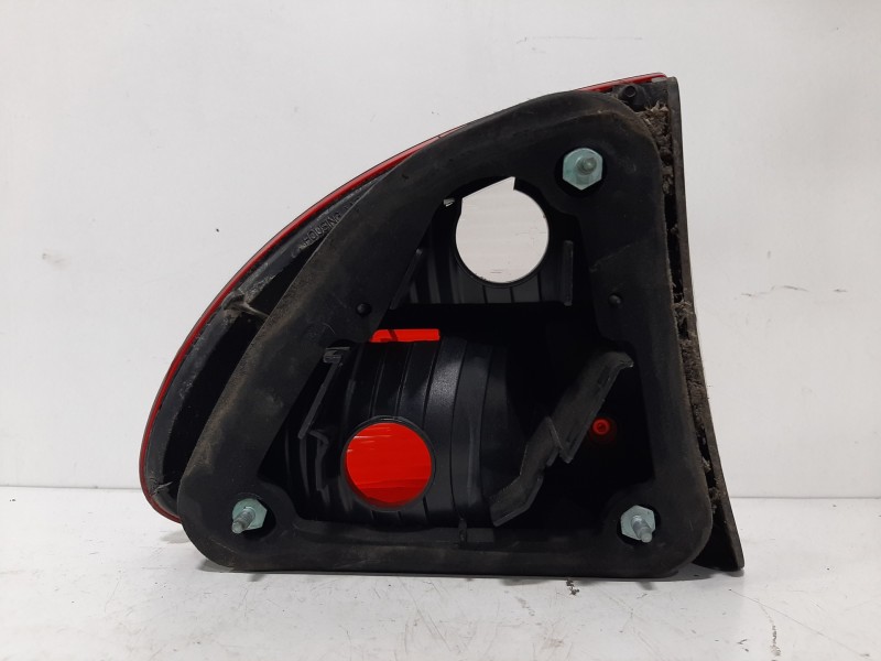 Recambio de piloto trasero derecho para seat leon (1m1) signo referencia OEM IAM 1M6945112  