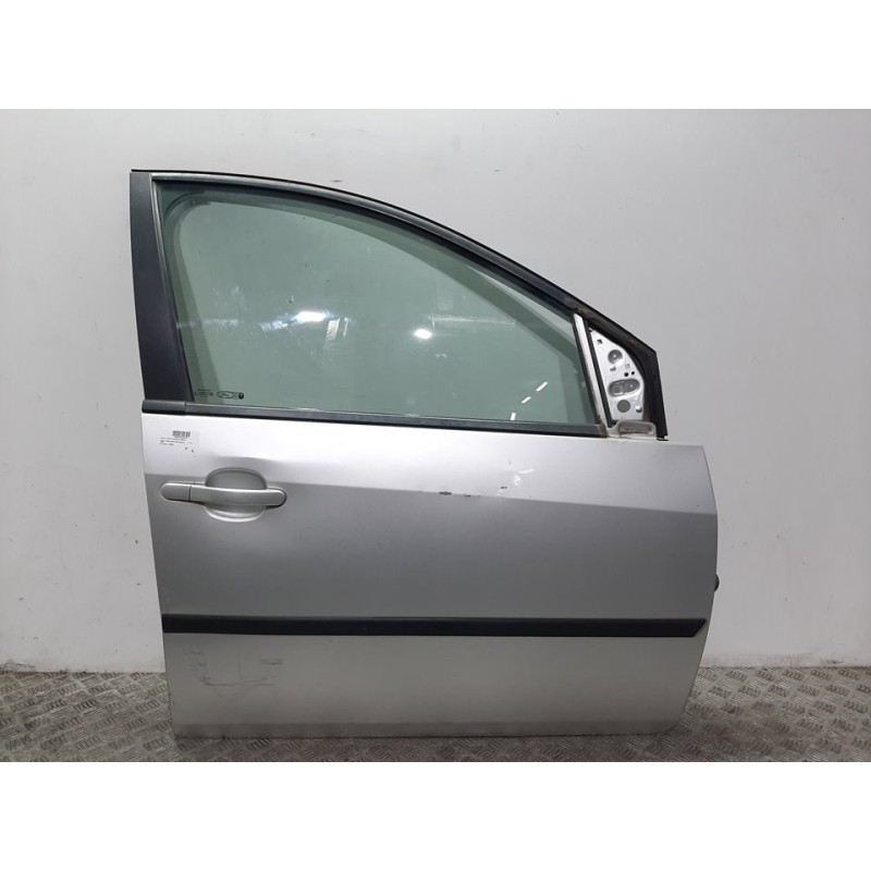 Recambio de puerta delantera derecha para ford fiesta (cbk) ambiente referencia OEM IAM 1692523 PLATA 