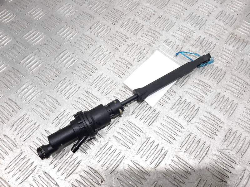 Recambio de bomba embrague para peugeot 207 x-line referencia OEM IAM   