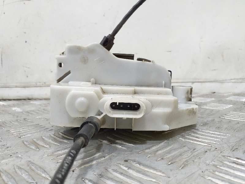 Recambio de cerradura puerta delantera derecha para citroën c2 vtr referencia OEM IAM 9136Q8  