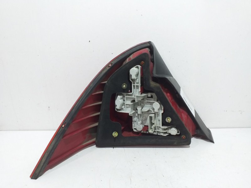 Recambio de piloto trasero derecho para ford mondeo berlina (ge) sport (d) referencia OEM IAM 7113404  