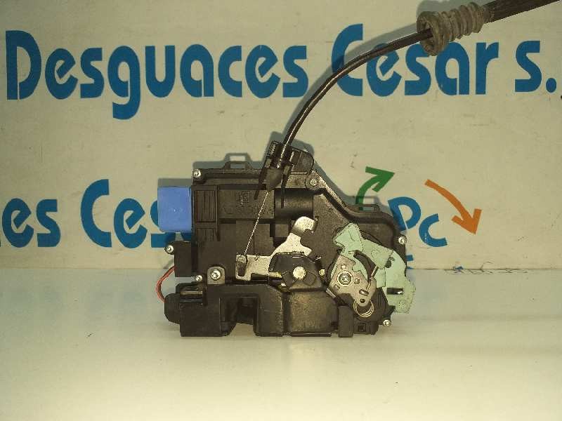 Recambio de cerradura puerta delantera derecha para skoda octavia berlina (1z3) ambition referencia OEM IAM   