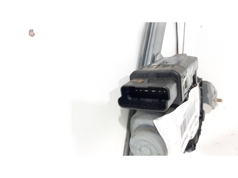Recambio de elevalunas trasero izquierdo para renault scenic ii confort authentique referencia OEM IAM 8200130627 ELÉCTRICO CONF Recambio de elevalunas trasero izquierdo para renault scenic ii confort authentique referencia OEM IAM 8200130627 ELÉCTRICO CONF