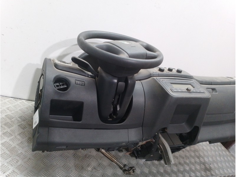 Recambio de salpicadero para skoda fabia (5j2 ) sport referencia OEM IAM 5J1857007EF  