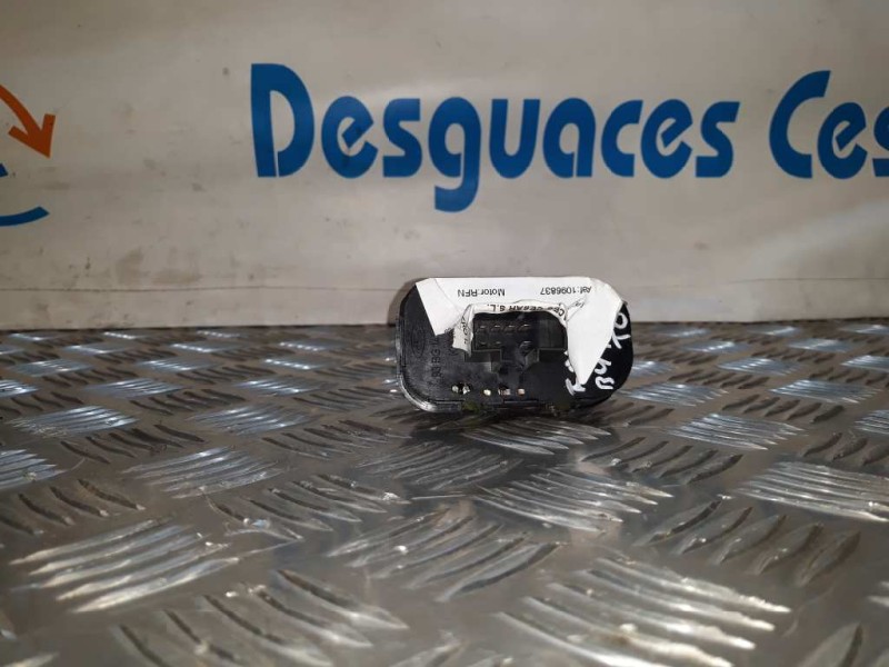 Recambio de mando elevalunas delantero izquierdo para ford mondeo berlina (gd) clx referencia OEM IAM 1096837  