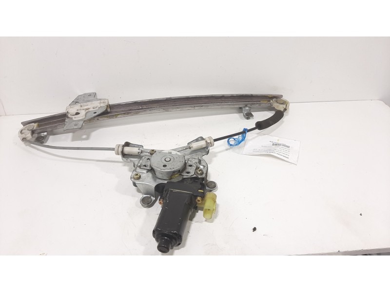 Recambio de elevalunas delantero derecho para hyundai getz (tb) 1.1 básico referencia OEM IAM 824041C010  