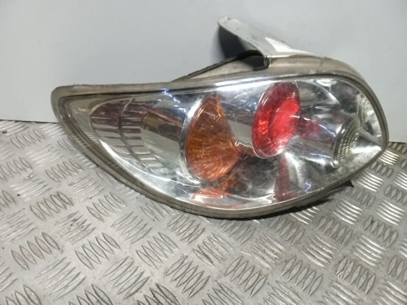 Recambio de piloto trasero izquierdo para peugeot 206 berlina referencia OEM IAM  TUNING 