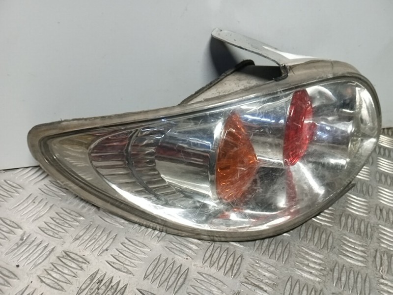 Recambio de piloto trasero izquierdo para peugeot 206 berlina referencia OEM IAM  TUNING 