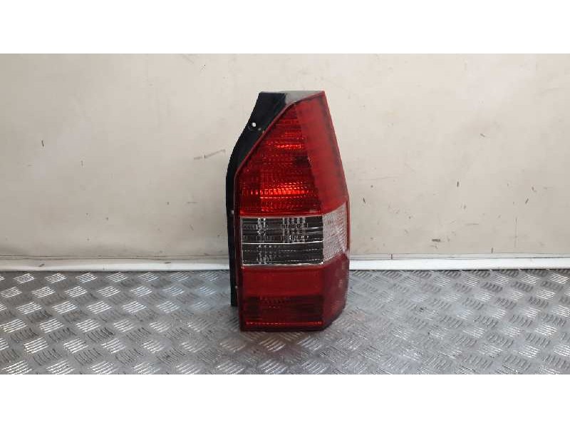 Recambio de piloto trasero derecho para mitsubishi space wagon (n80/n90) 2,4 glx referencia OEM IAM   