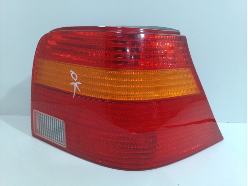 Recambio de piloto trasero derecho para volkswagen golf iv berlina (1j1) soul referencia OEM IAM 1J6945257  