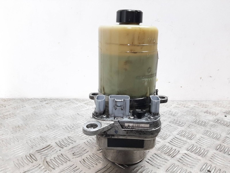 Recambio de bomba direccion para ford focus berlina (cap) trend referencia OEM IAM 4M513K514AD  