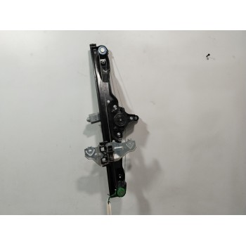 ELEVALUNAS DELANTERO DERECHO 807004EA3D 