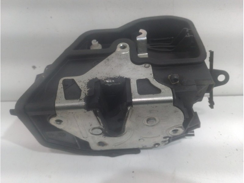 Recambio de cerradura puerta trasera izquierda para bmw x3 (e83) 2.0d referencia OEM IAM 7167069 7 PINES 
