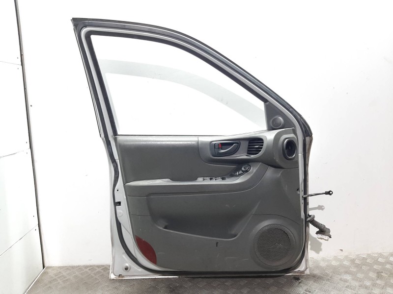 Recambio de puerta delantera izquierda para hyundai santa fe (sm) 2.4 gls referencia OEM IAM 7600326111 GRIS 