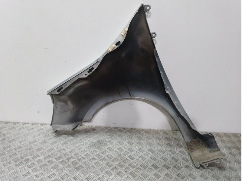 Recambio de aleta delantera derecha para renault modus confort dynamique referencia OEM IAM 631007942R PLATA 