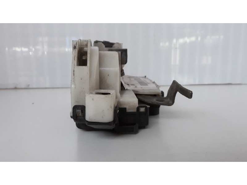 Recambio de cerradura puerta delantera derecha para seat cordoba berlina (6k2) sxe referencia OEM IAM    Recambio de cerradura puerta delantera derecha para seat cordoba berlina (6k2) sxe referencia OEM IAM