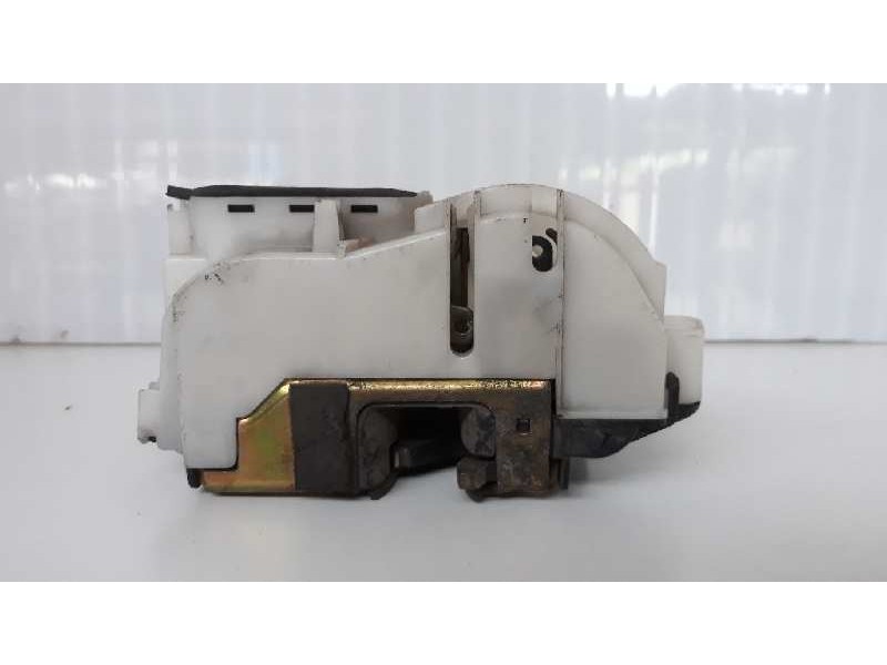 Recambio de cerradura puerta delantera derecha para seat cordoba berlina (6k2) sxe referencia OEM IAM    Recambio de cerradura puerta delantera derecha para seat cordoba berlina (6k2) sxe referencia OEM IAM