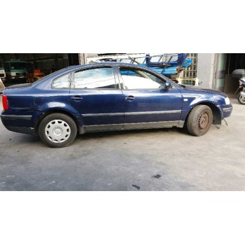 VOLKSWAGEN PASSAT BERLINA (3B2)