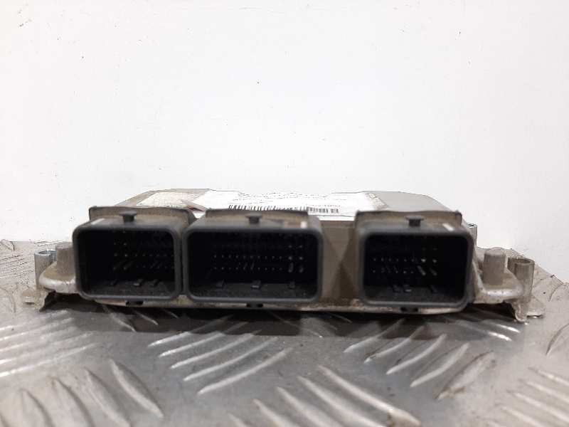 Recambio de centralita motor uce para peugeot 307 (s1) xs referencia OEM IAM 0261206943 9638765680 