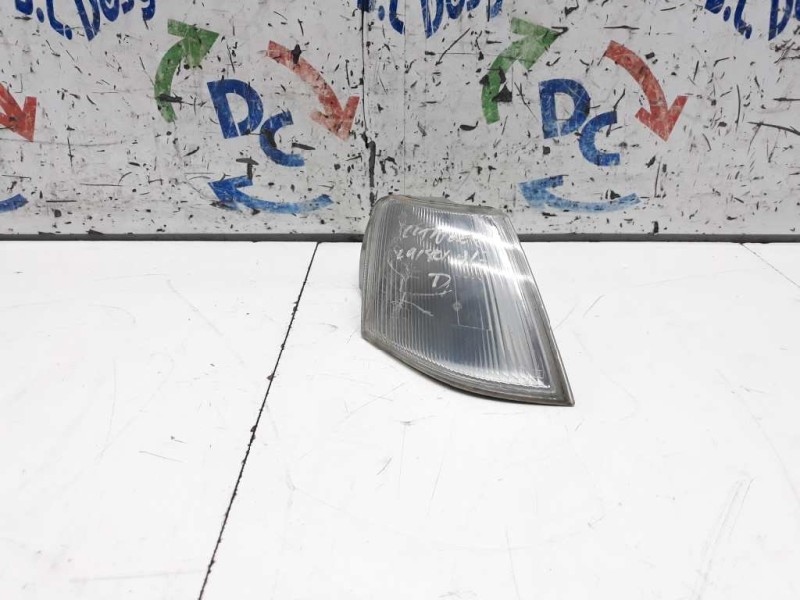 Recambio de piloto delantero derecho para citroën xantia berlina 1.9 td exclusive referencia OEM IAM   