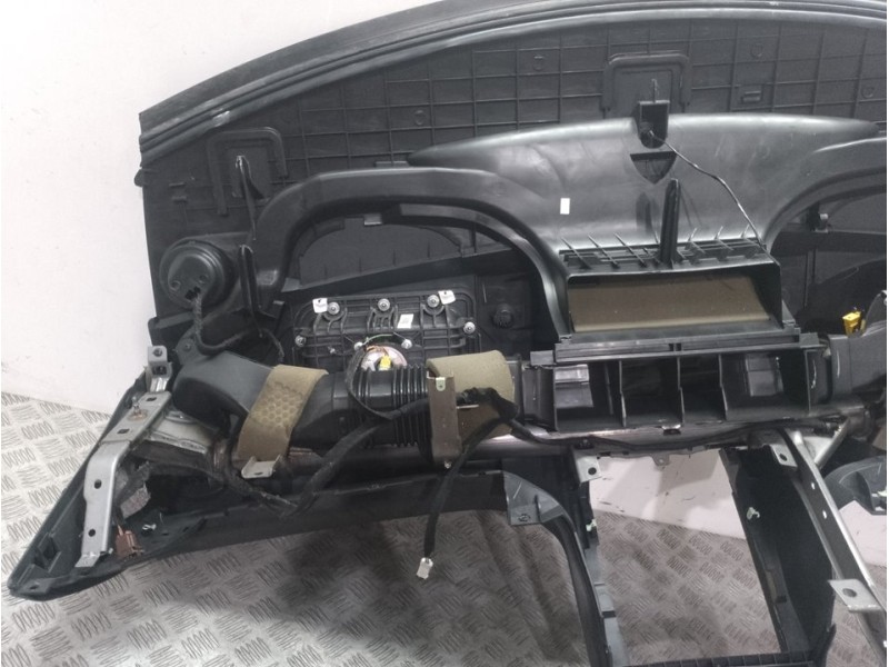 Recambio de salpicadero para peugeot 5008 active referencia OEM IAM   