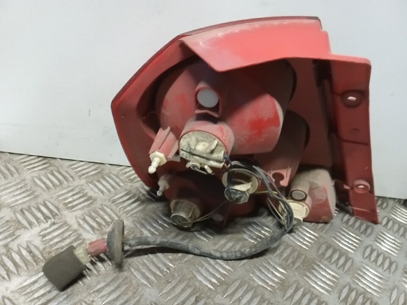 Recambio de piloto trasero izquierdo para daewoo kalos 1.2 cat referencia OEM IAM   