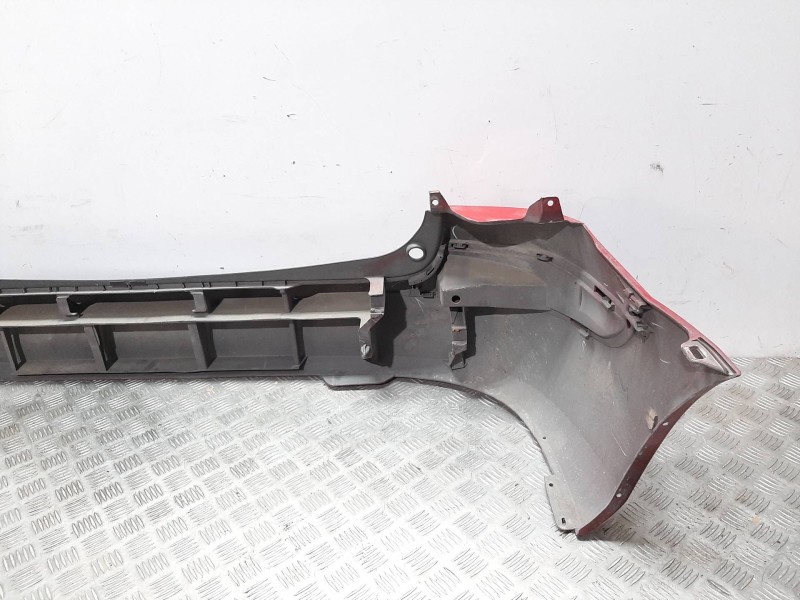 Recambio de paragolpes trasero para mazda premacy (cp) touring (85kw) referencia OEM IAM  ROJO 