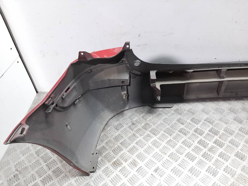 Recambio de paragolpes trasero para mazda premacy (cp) touring (85kw) referencia OEM IAM  ROJO 