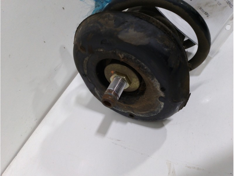 Recambio de amortiguador delantero derecho para peugeot 207 x-line referencia OEM IAM 520858  